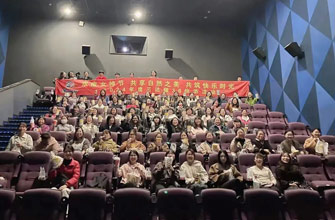 春光与你们都是这世界最好的风景，节日快乐！