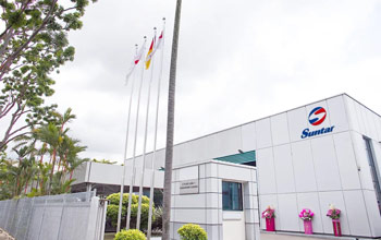 跨界共鸣：新加坡人不同领域相同的“守护”